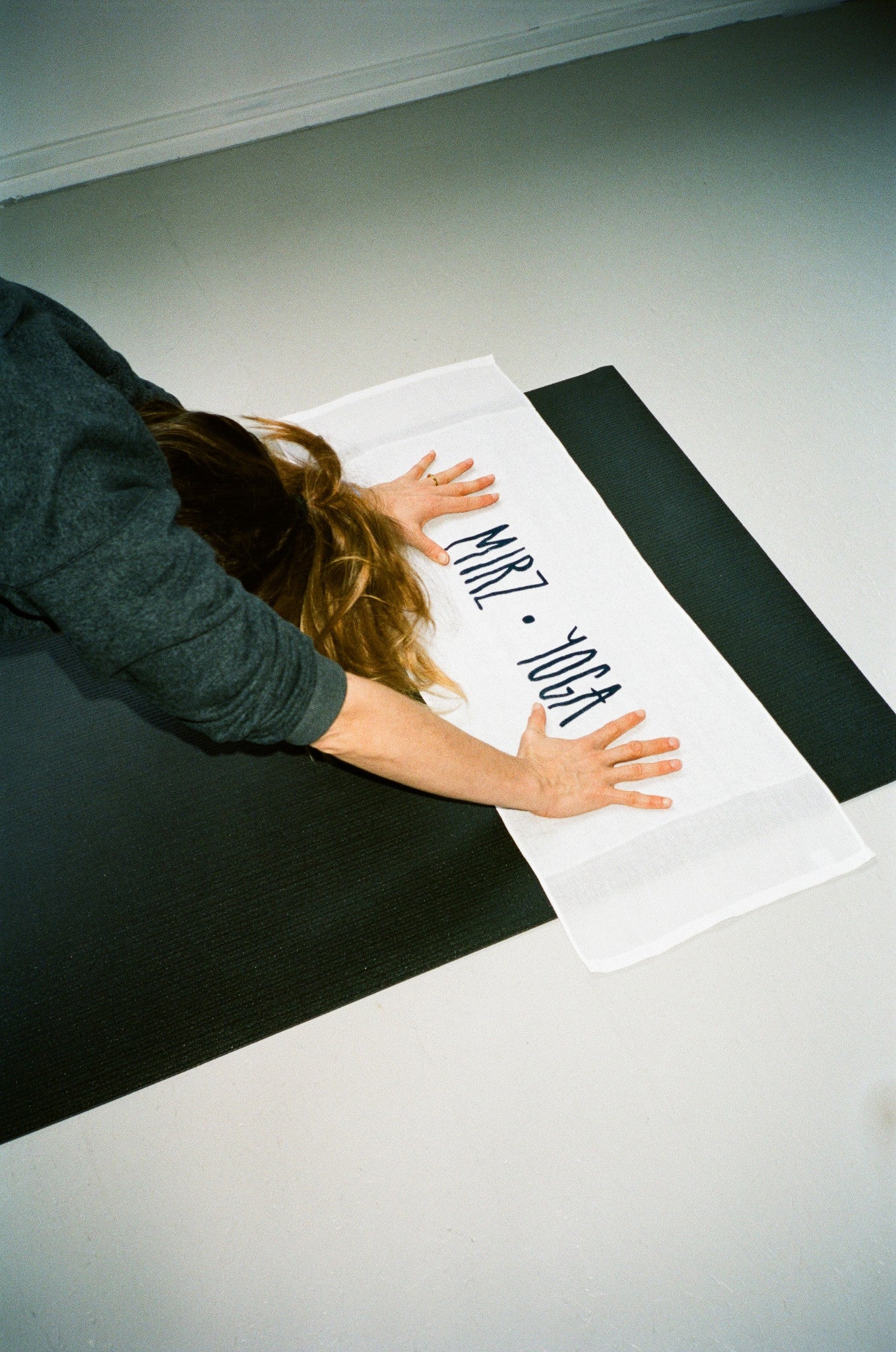 SERVIETTE JAPONAISE ANTI-DERAPANTE